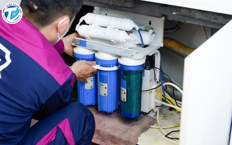 Kiểm tra và thay thế lõi lọc bị tắc